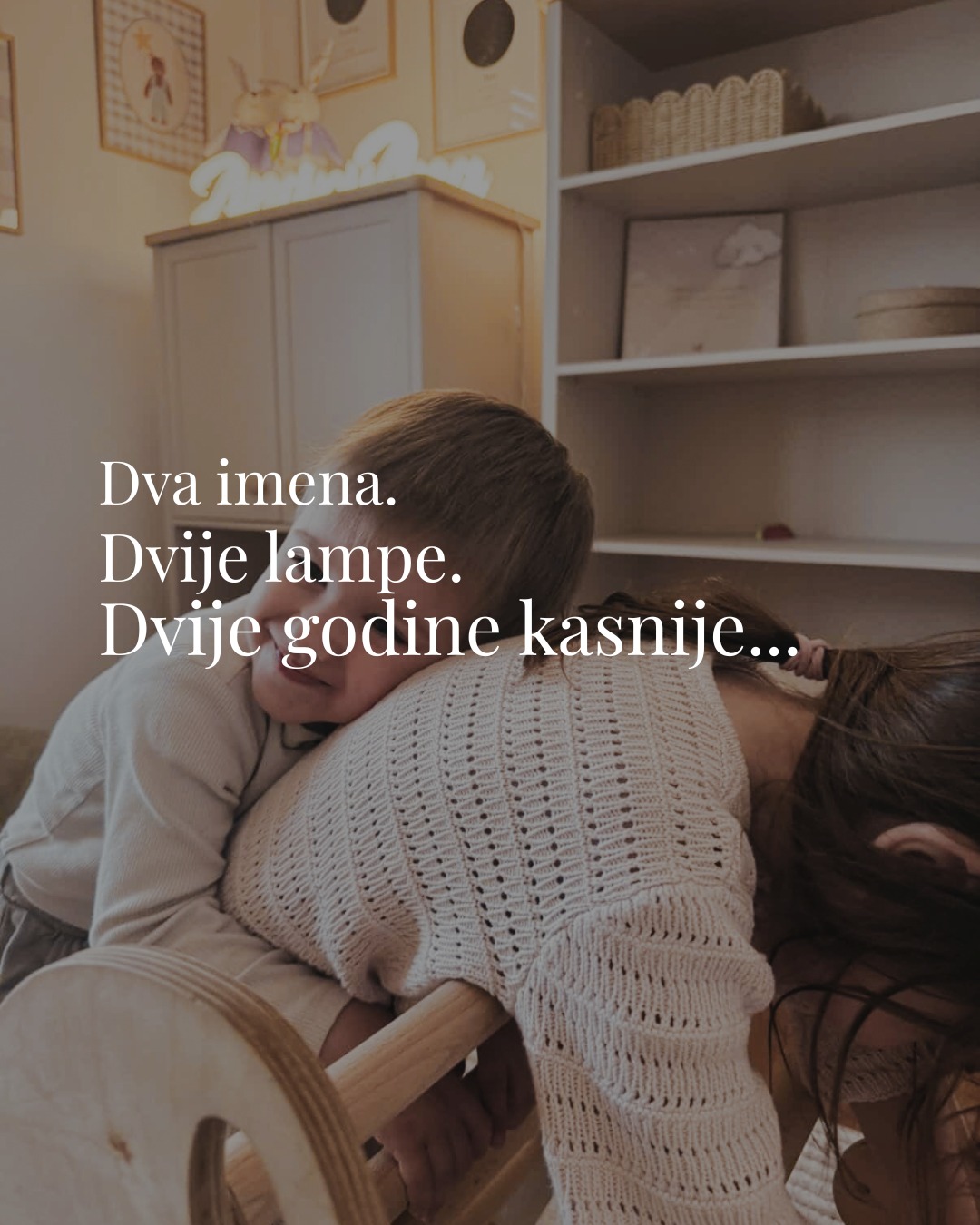 Ovo su blizanci, preeeslatki braco i seka 🤍🤍 za koje, iz pouzdanih izvora, znam da su ih njihove Perle dočekale odmah po povratku iz bolnice...
I od prvog dana svijetle njihovu svakodnevicu. ✨

I tako već 2 godine.

Ja evo ne znam kako ostati profesionalna nakon ovoga..😅🤍 
Ako ti imaš što za nadodati - slobodno piši… ja se povlačim iz emocionalnih razloga. 😍